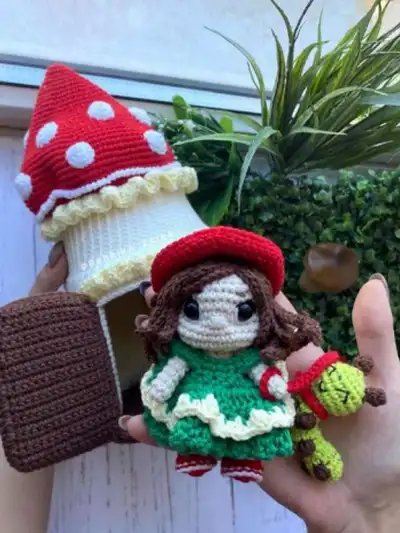 Amanita Mushroom House Amigurumi Pattern