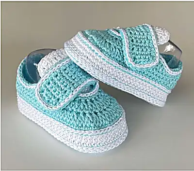 Baby Velcro Sneakers Crochet Pattern