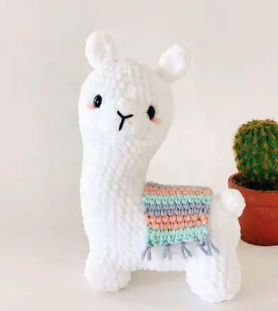 Layla the Llama Amigurumi Pattern