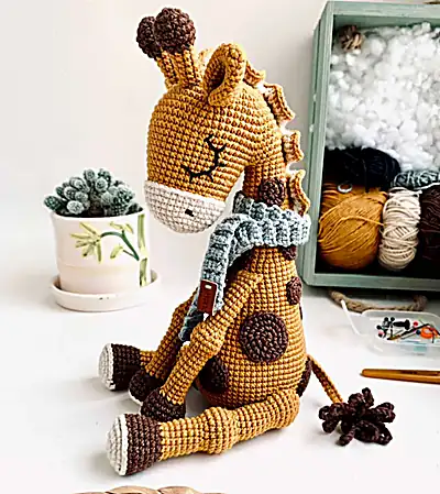 Ollie the Giraffe Amigurumi Pattern