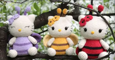 Spring Kitty Hello Kitty Amigurumi Pattern
