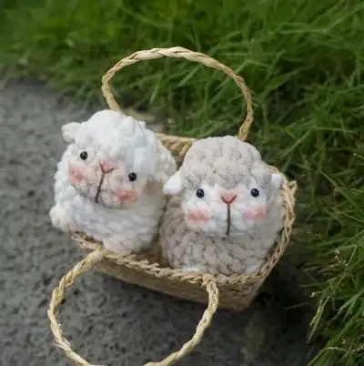 The Little Sheep Amigurumi Pattern